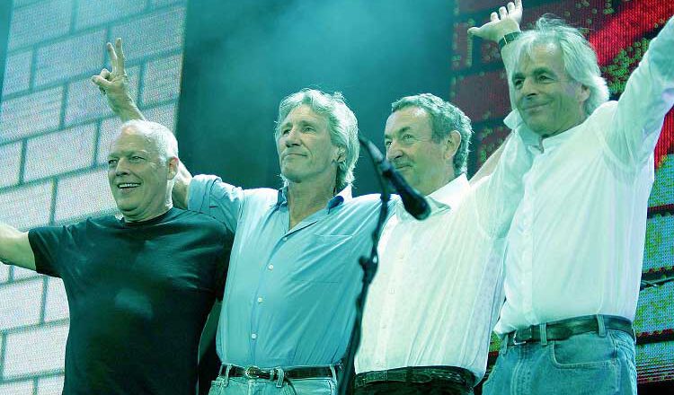 Pink Floyd's Roger Waters Announces New Project That Excites Fans Extremely
